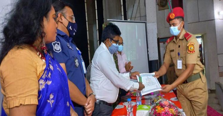 ‘শস্যচিত্রে বঙ্গবন্ধু’ : বিএনসিসি’র ১৯৪ ক্যাডেট পেলেন সম্মাননা